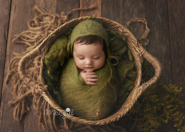 Your 1 Guide for Newborn Posing with a Basket
