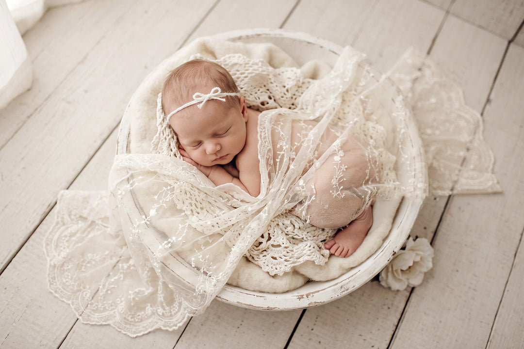 How to Style a Newborn Photography Setup: A Practical Guide to Colour, Texture and Layers